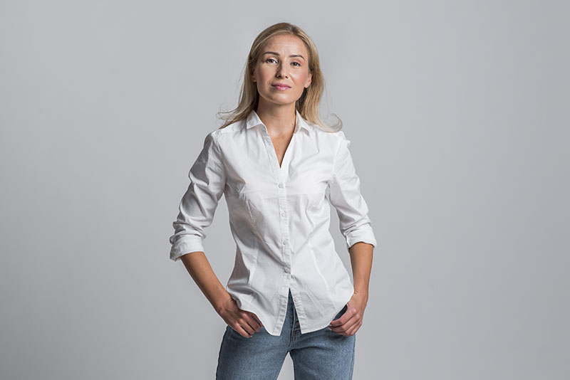 Női ing: Stílus és kényelem a munkahelyen